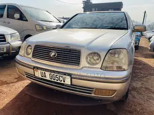 Toyota Progress 2002 Silver