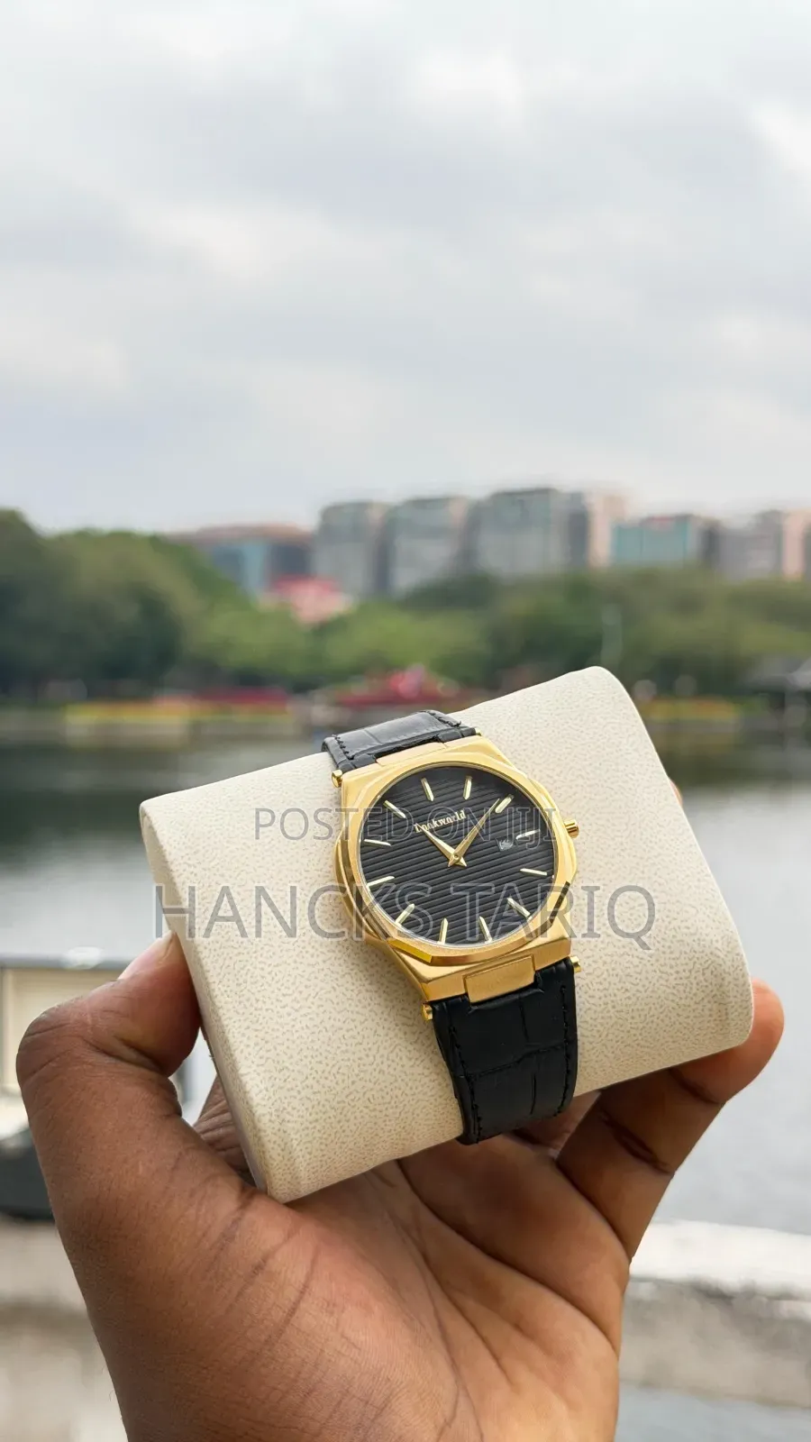 Elegant Lookworld Men’S Wristwatch