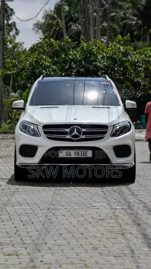Mercedes-Benz GLE-Class 2018 White