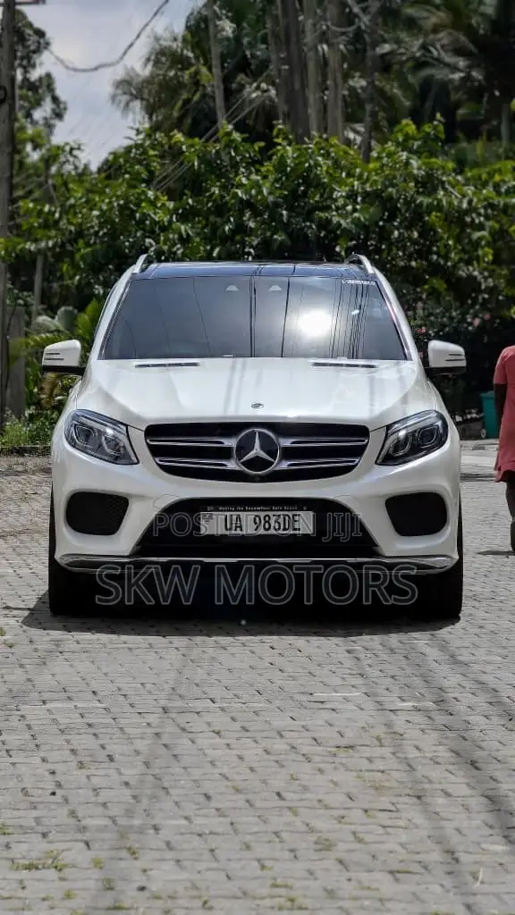 Mercedes-Benz GLE-Class 2018 White