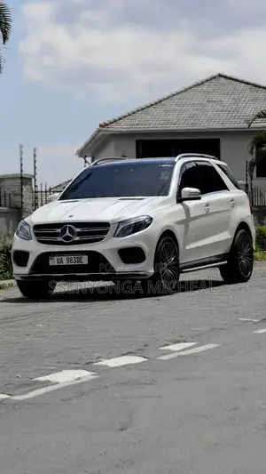 Mercedes-Benz GLE-Class 2018 White