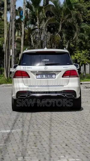 Mercedes-Benz GLE-Class 2018 White