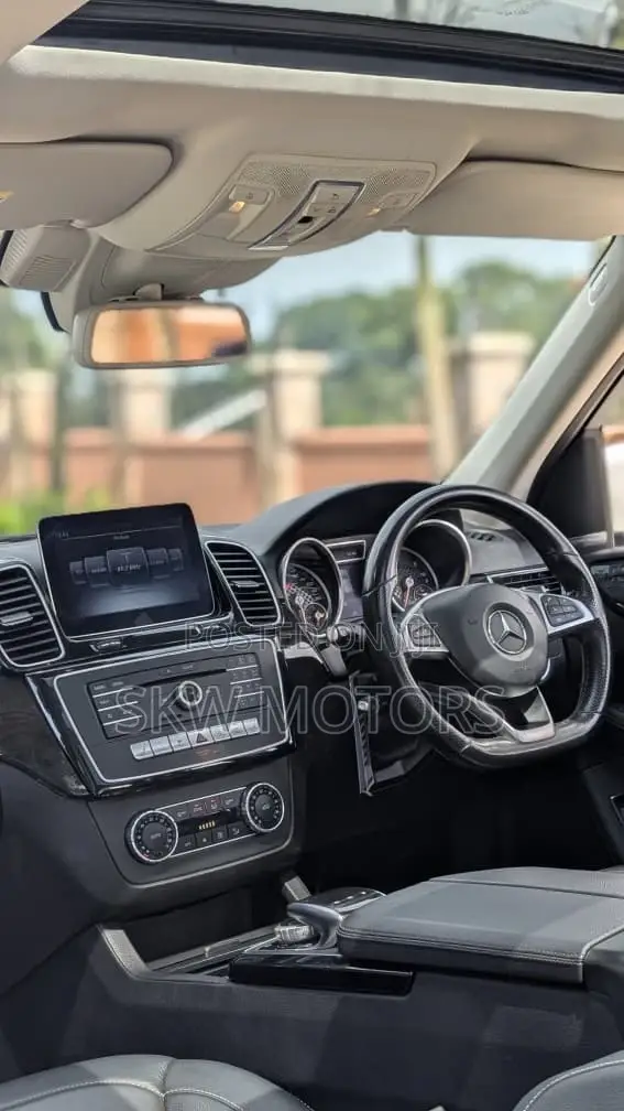 Mercedes-Benz GLE-Class 2018 White