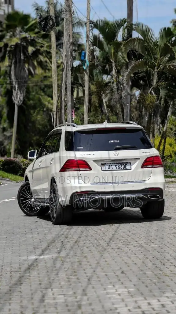 Mercedes-Benz GLE-Class 2018 White