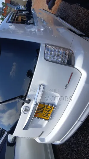 Toyota Corolla Rumion 2010 White