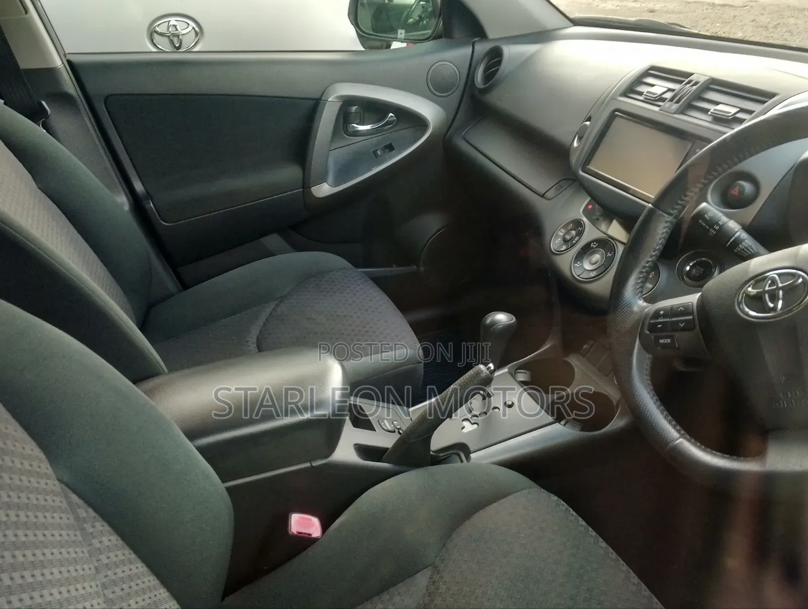 Toyota Vanguard 2011 Black