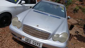 Mercedes-Benz C200 2005 Silver
