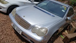 Mercedes-Benz C200 2005 Silver