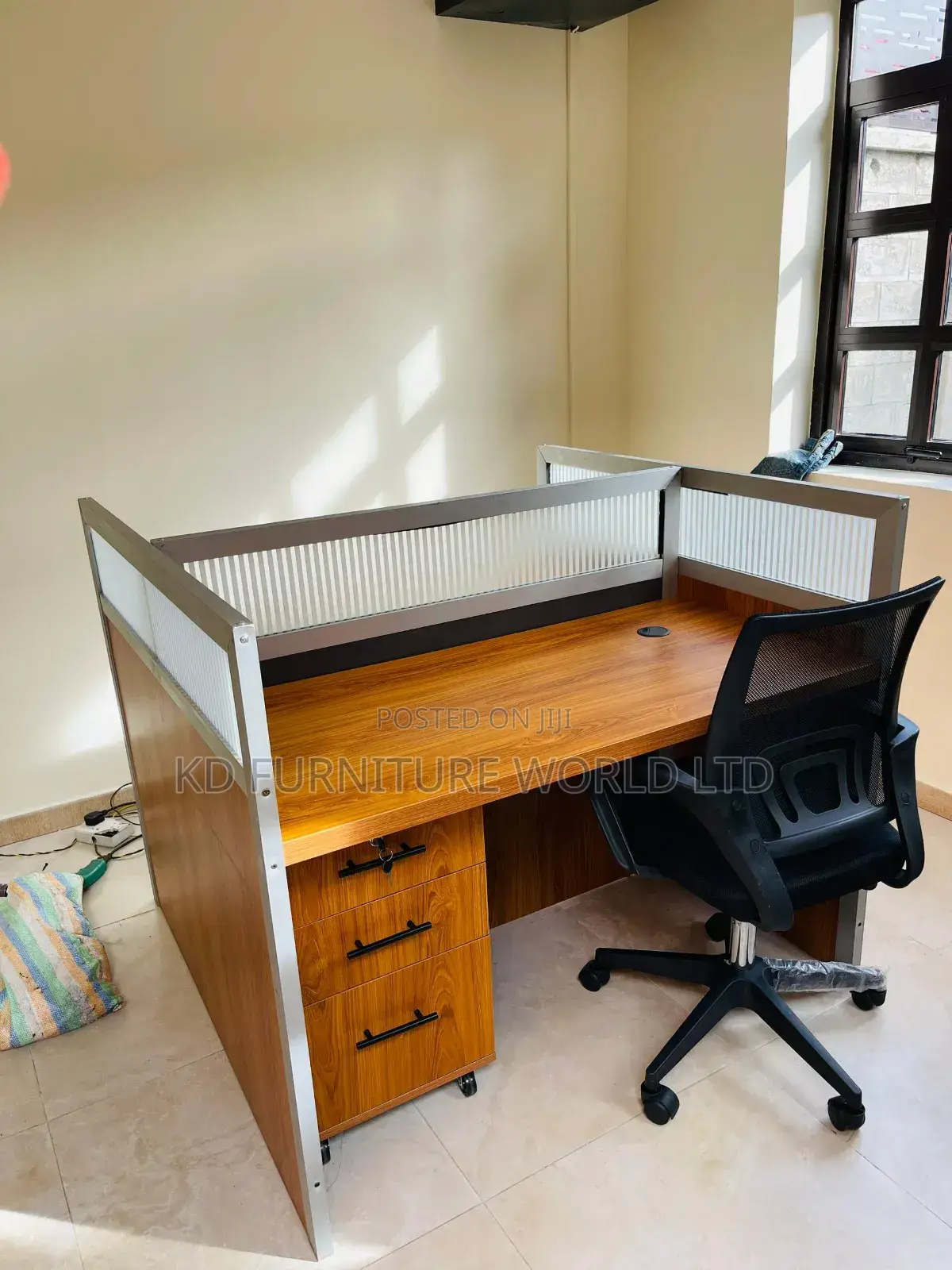 2 Ways Seater Workstation