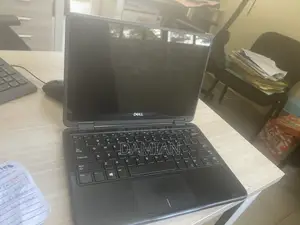 Laptop Dell Latitude 3189 4GB Intel Core i5 SSD 128GB