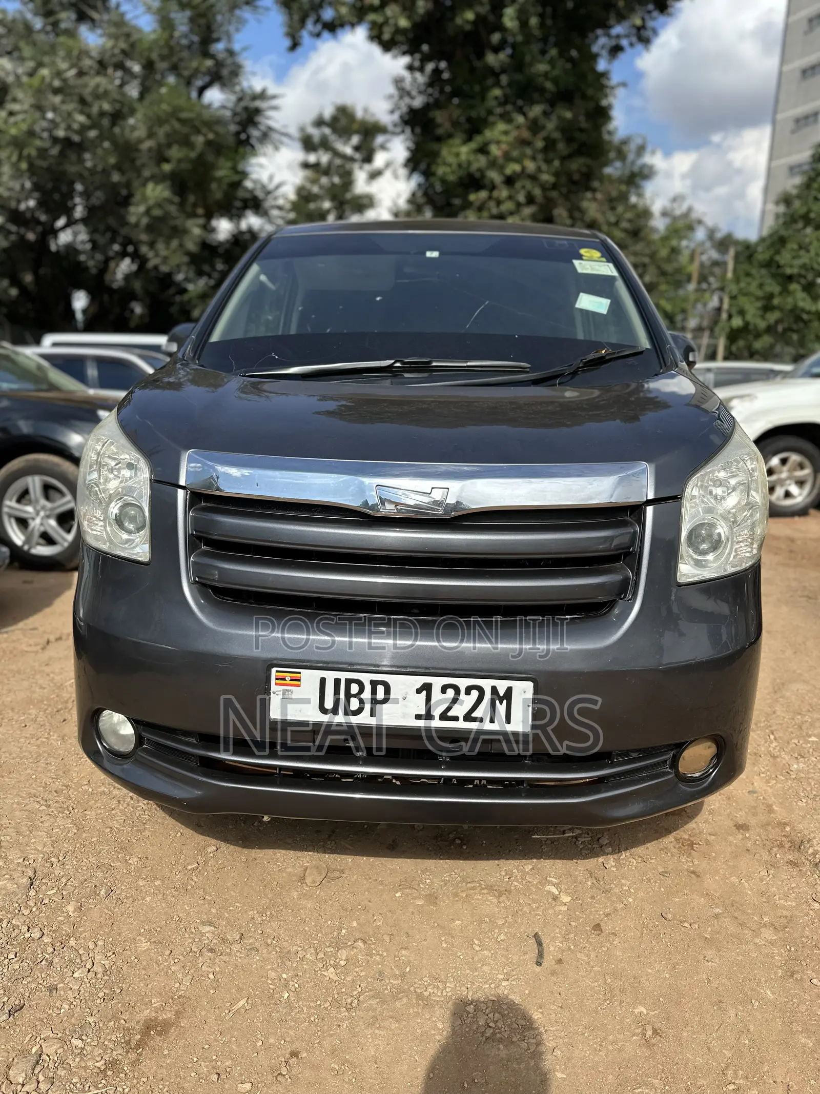 Toyota Noah 2009 Gray
