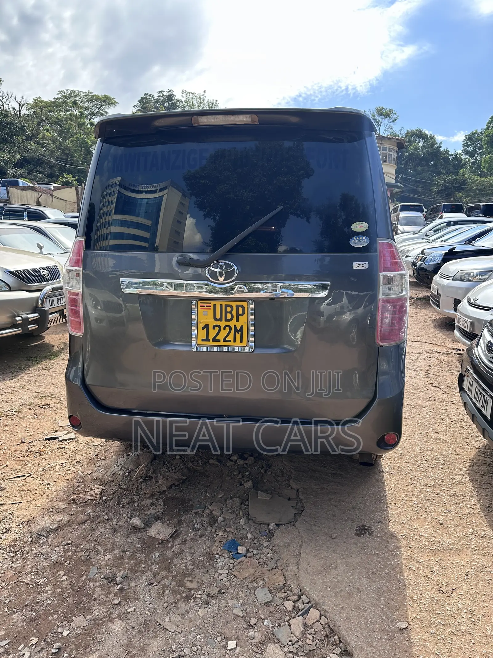 Toyota Noah 2009 Gray