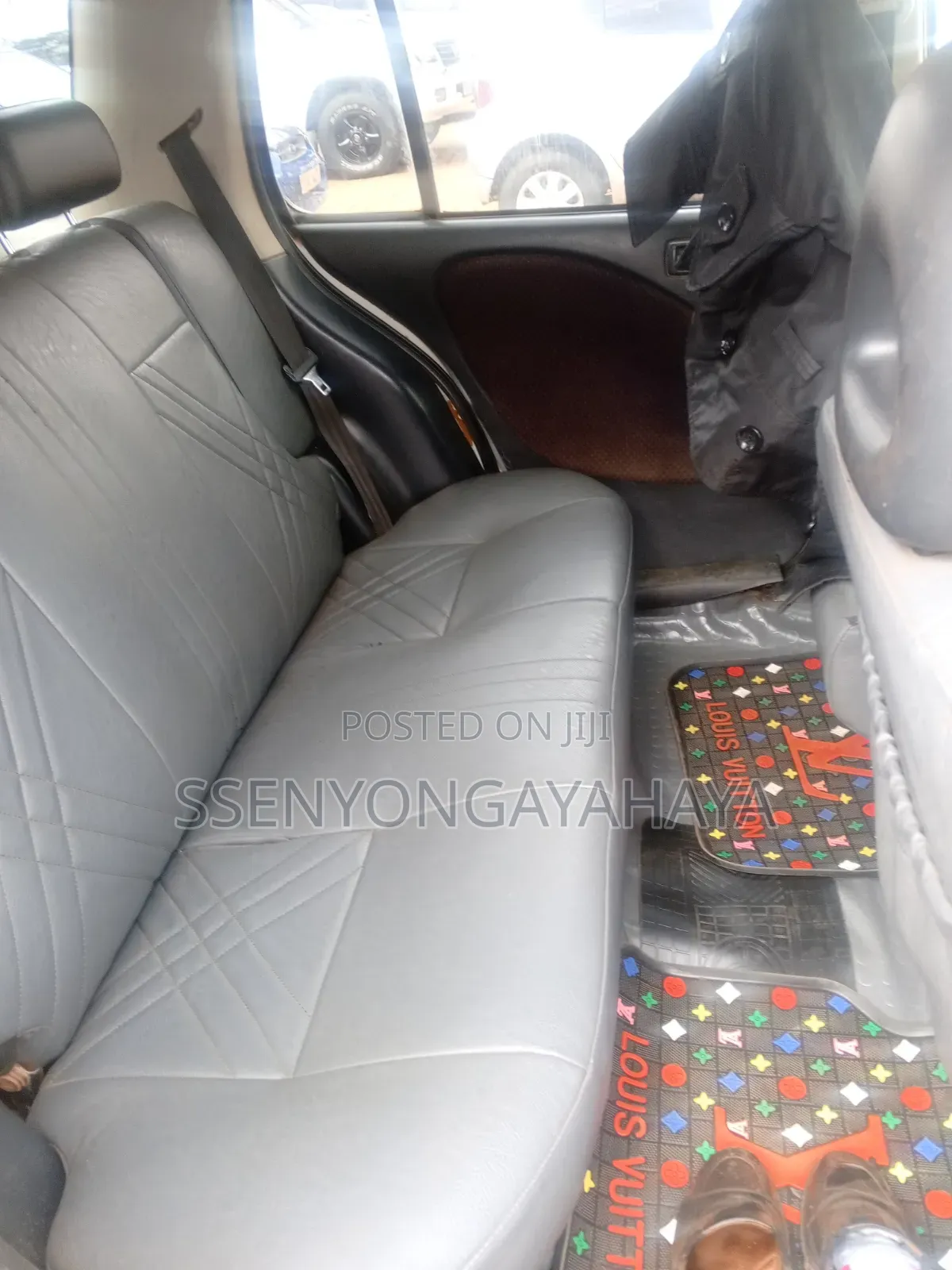 Toyota Raum 2000 White