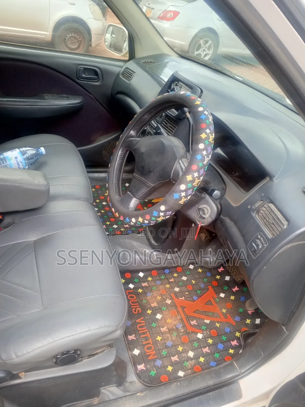 Toyota Raum 2000 White