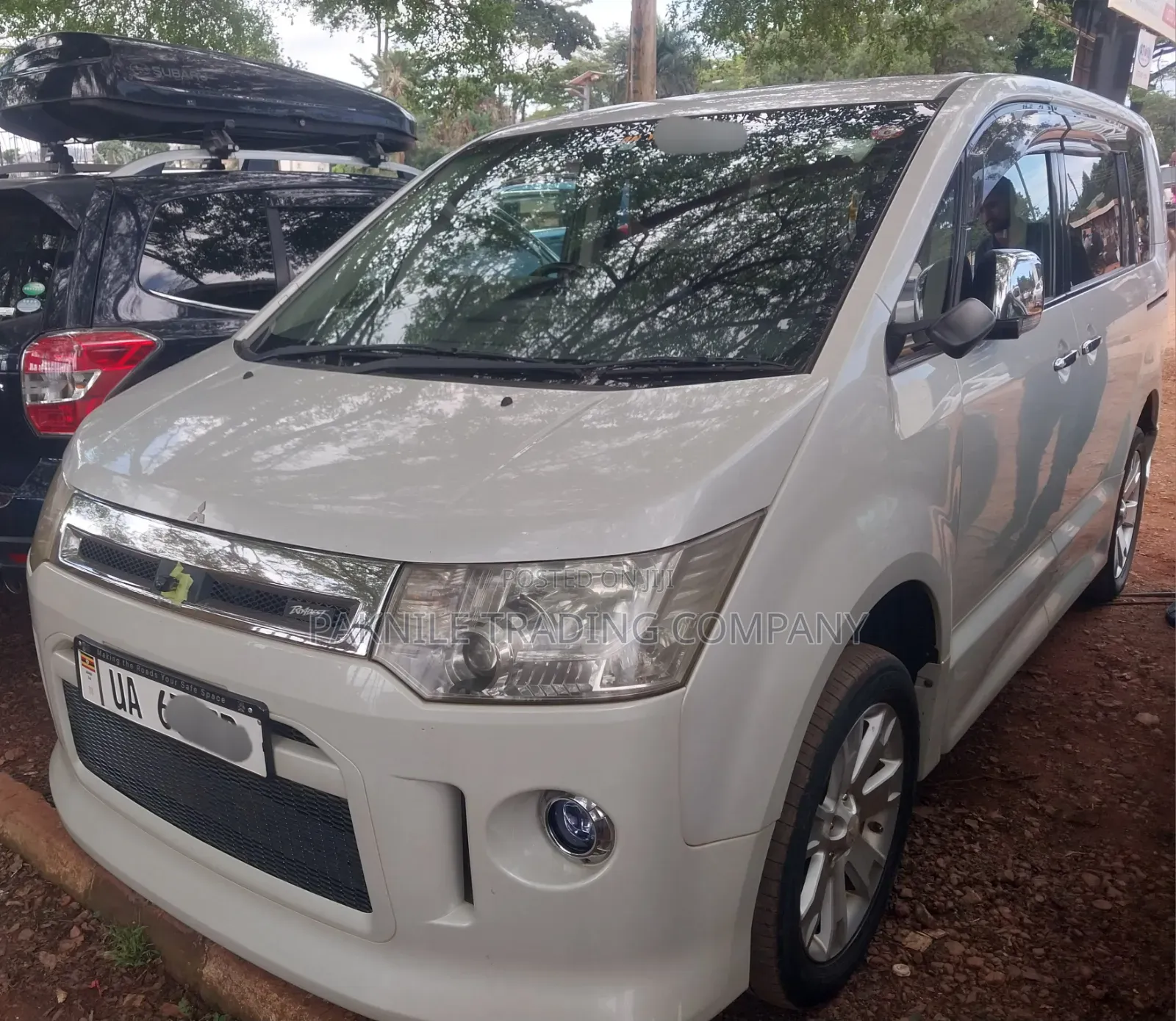 Mitsubishi Delica 2013 White