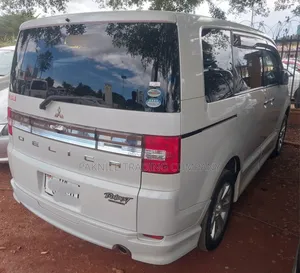 Mitsubishi Delica 2013 White