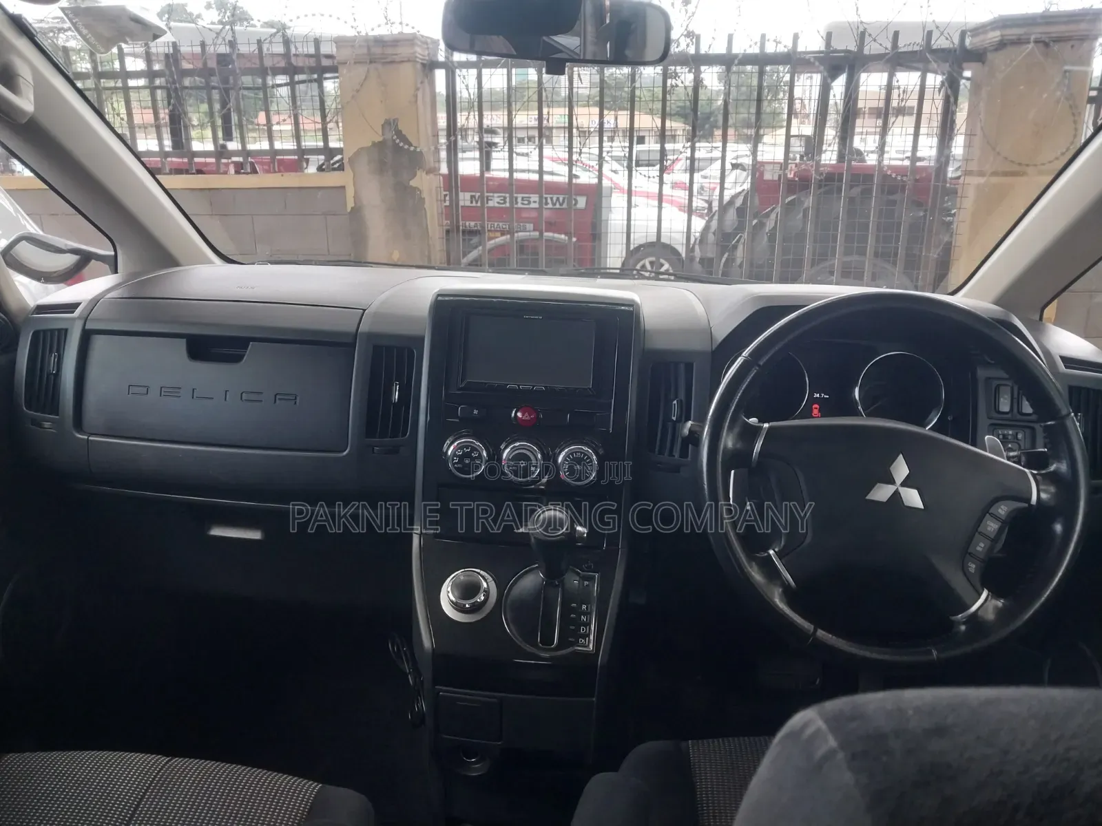 Mitsubishi Delica 2013 White