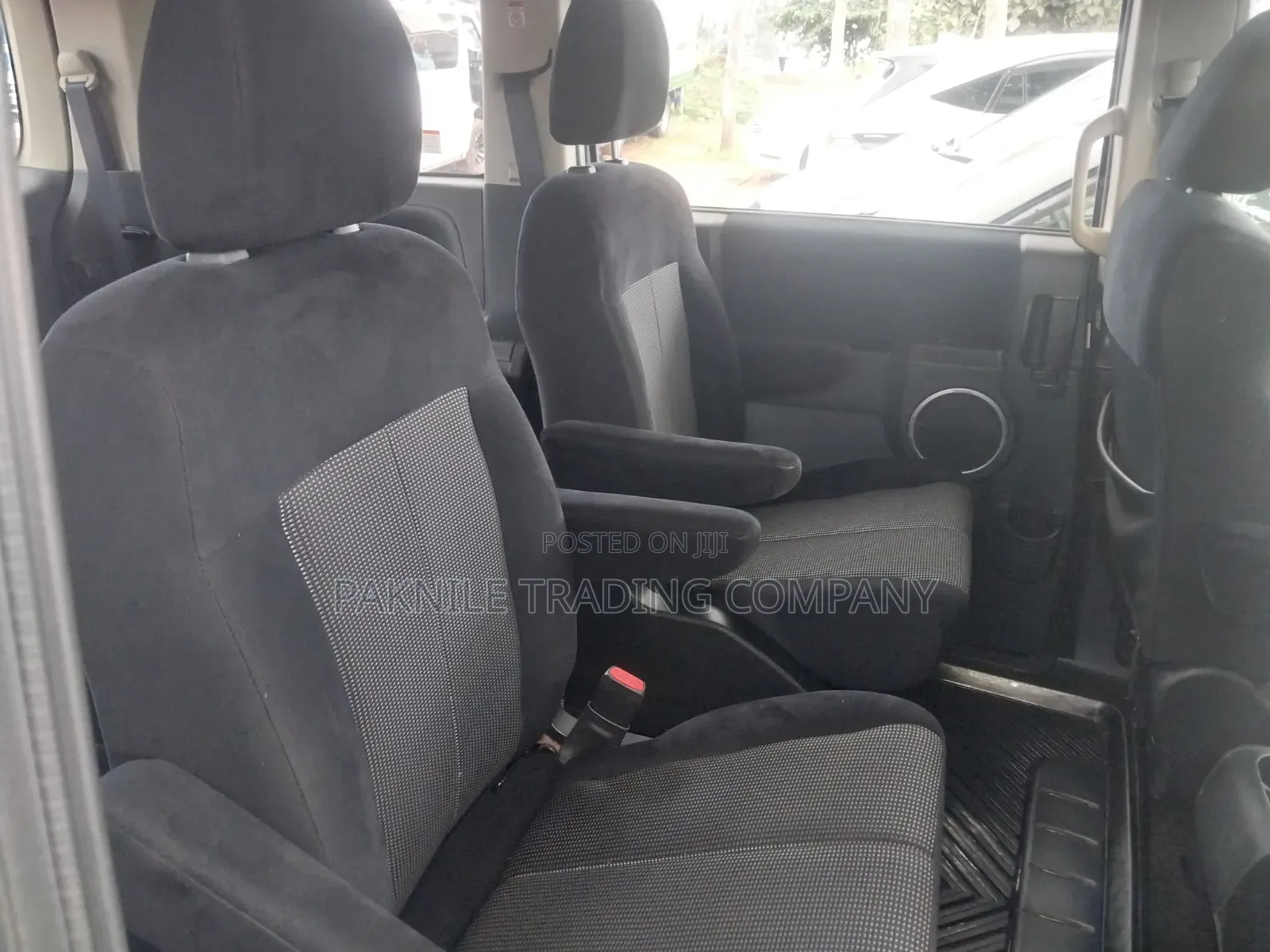 Mitsubishi Delica 2013 White