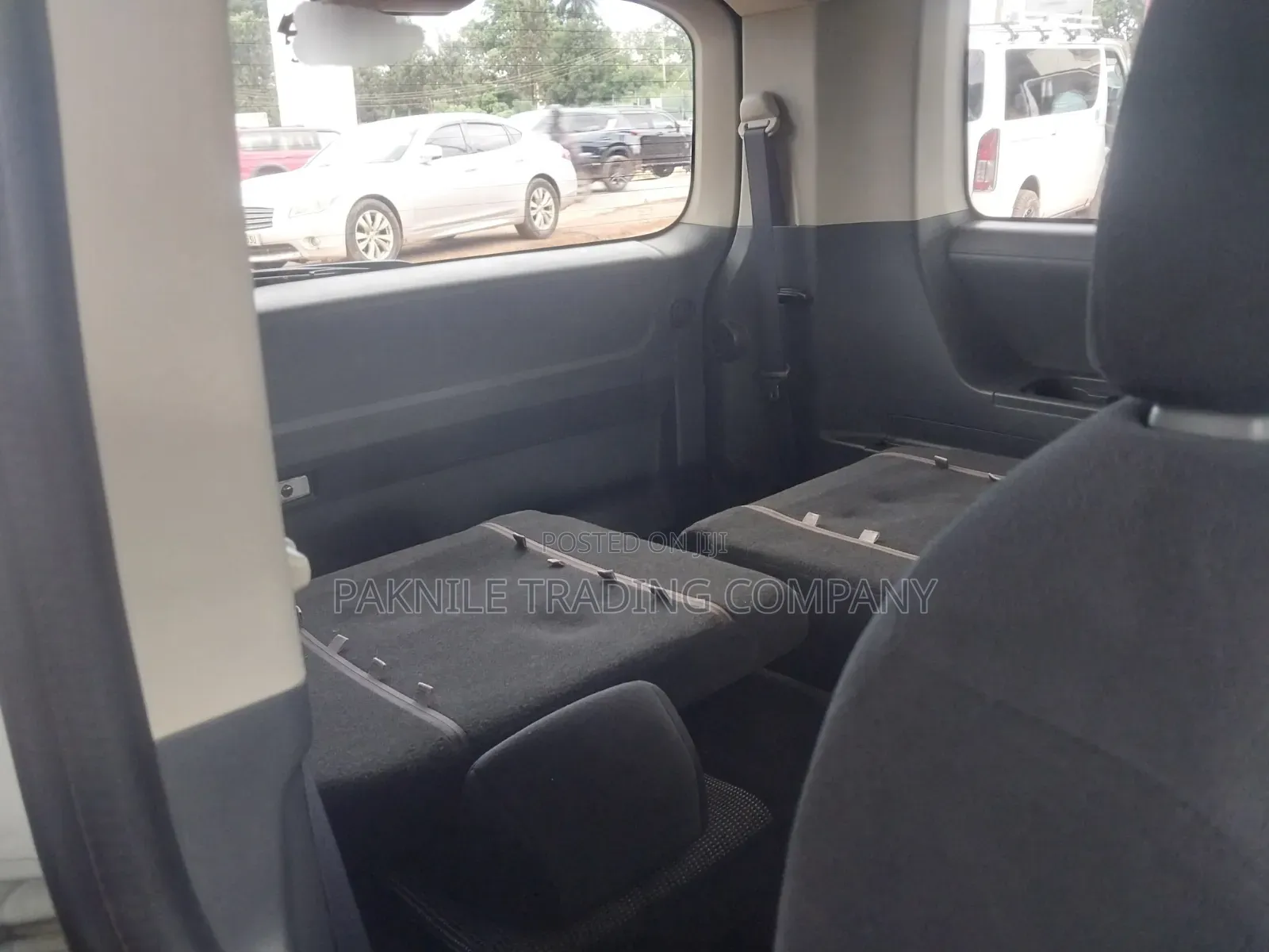 Mitsubishi Delica 2013 White