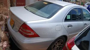 Mercedes-Benz C200 2005 Silver