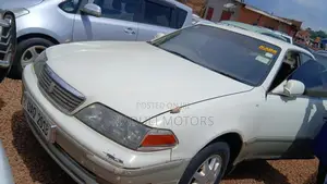 Toyota Mark II 2002 White