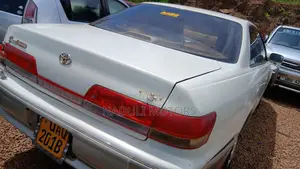 Toyota Mark II 2002 White
