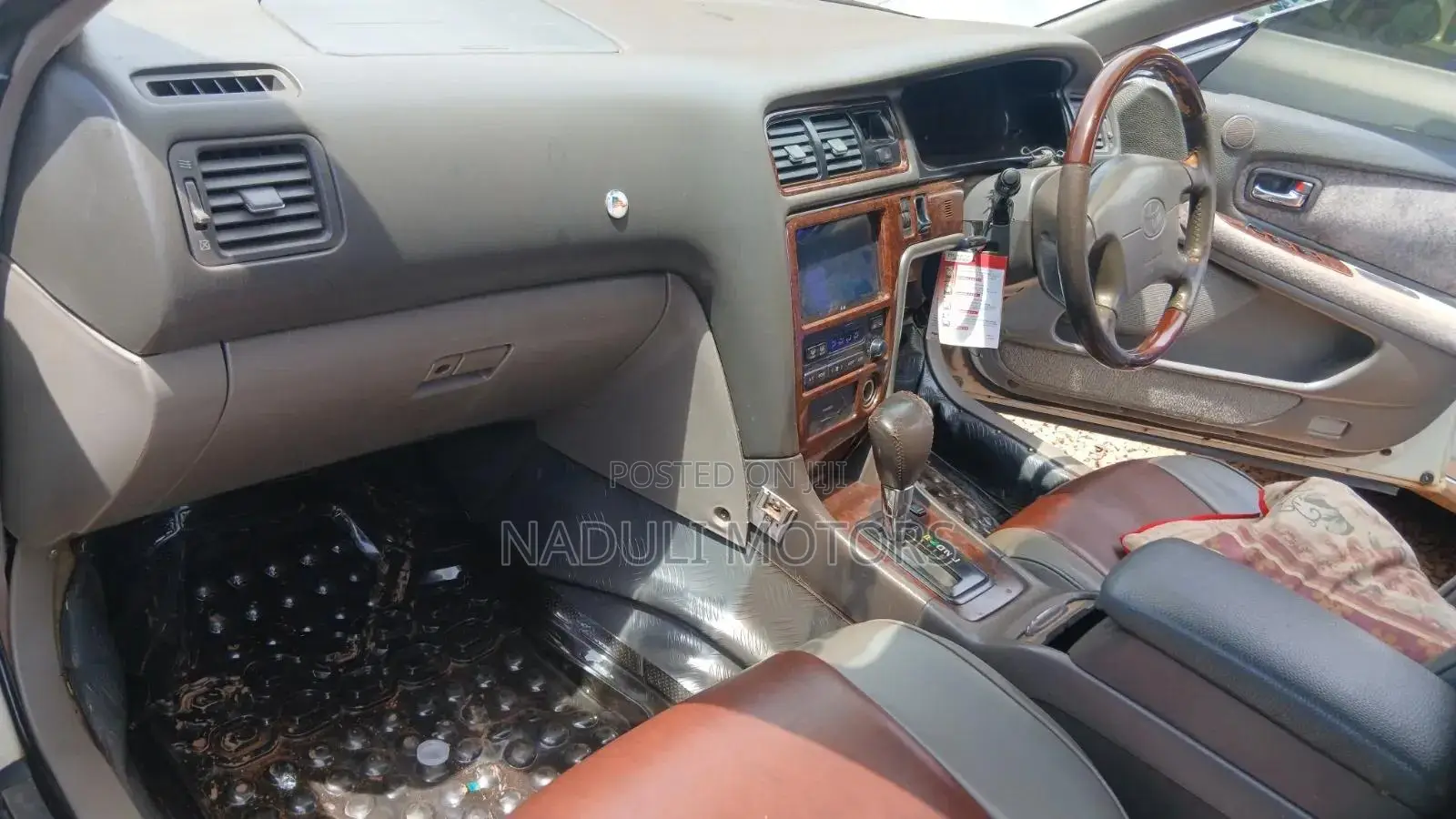 Toyota Mark II 2002 White