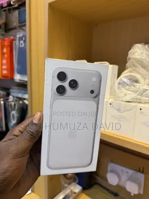 New Apple iPhone 17 Pro Max 256 GB Silver
