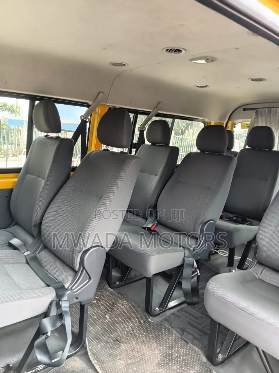 Toyota HiAce 2012 Yellow