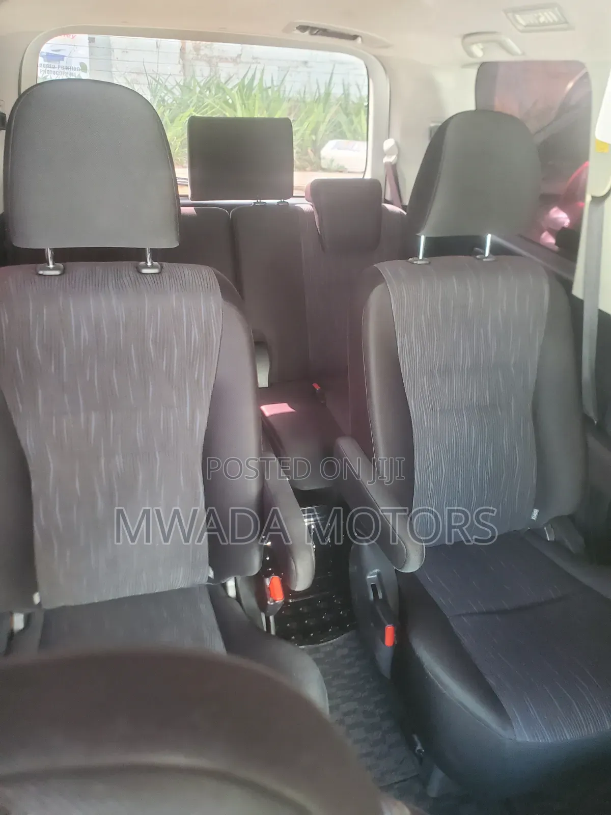 Toyota Noah 2012 White