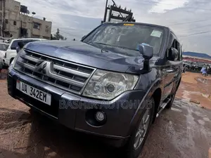 Mitsubishi Pajero 2009 Gray