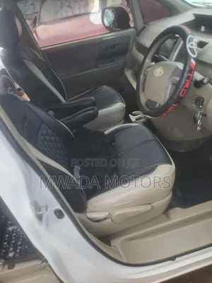 Toyota Noah 2010 White