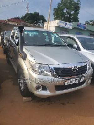 Toyota Hilux 2011 Silver