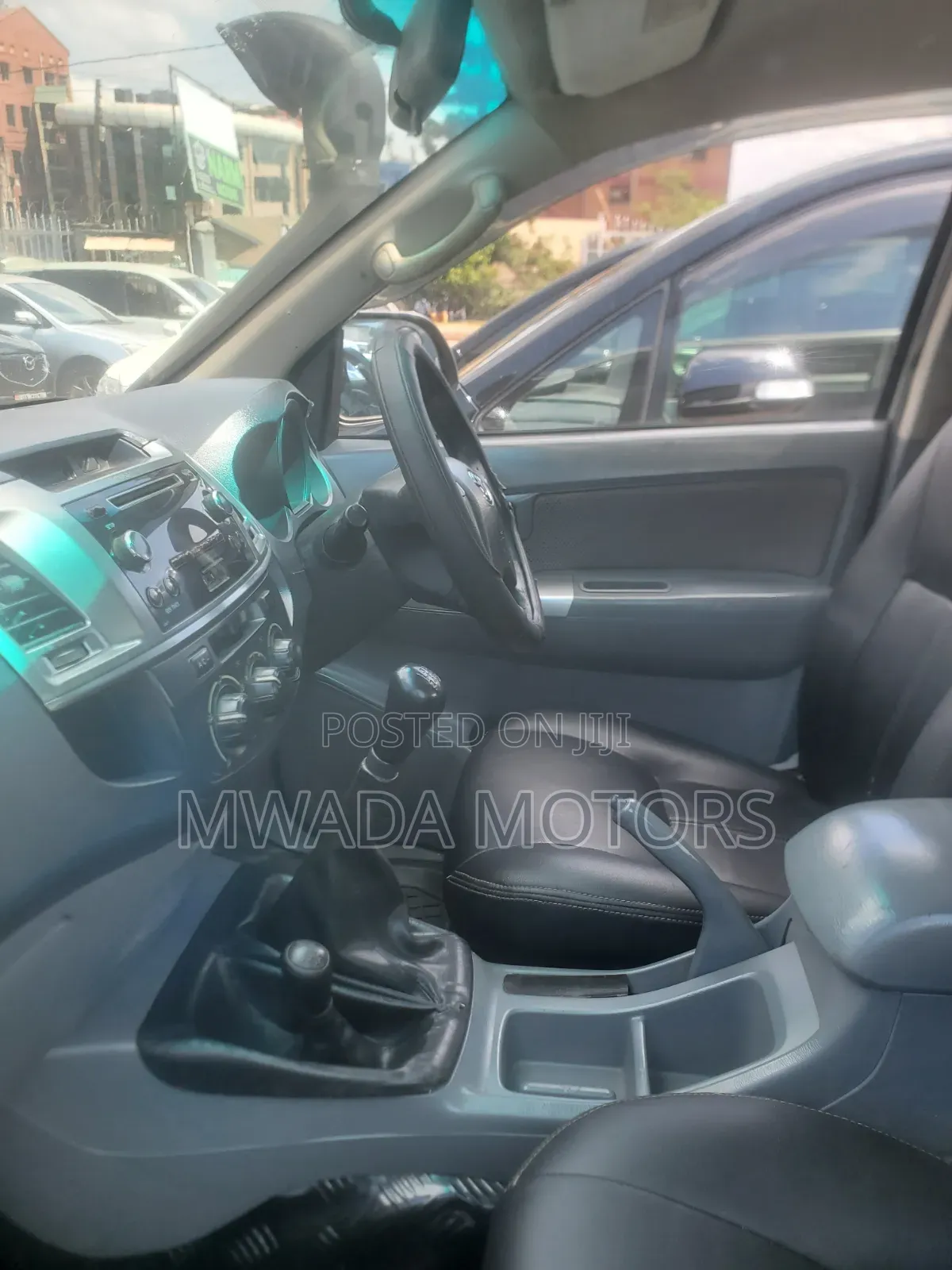 Toyota Hilux 2011 Silver