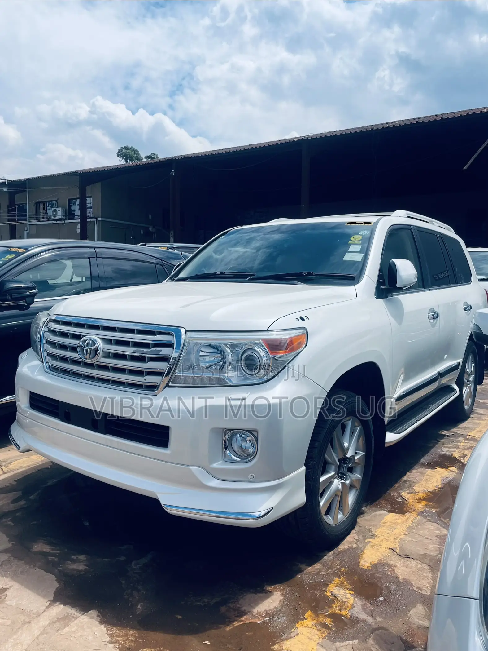 Toyota Land Cruiser 2015 White