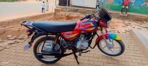 Bajaj Boxer 125 2025 Red