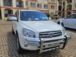 Toyota RAV4 2007 Pearl
