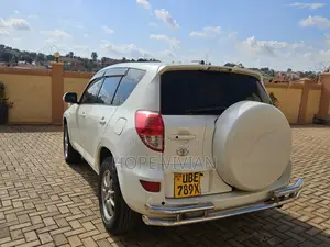 Toyota RAV4 2007 Pearl