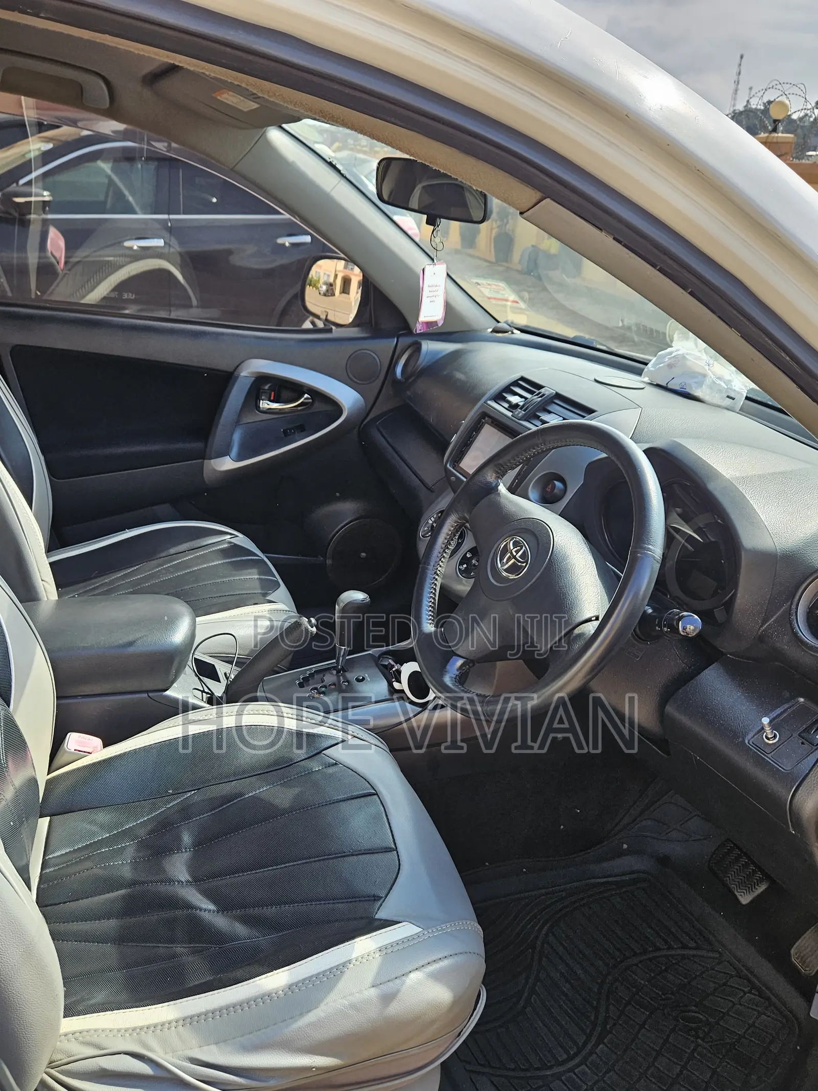 Toyota RAV4 2007 Pearl