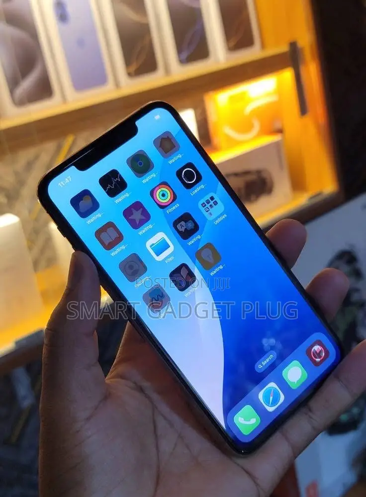 Apple iPhone 11 Pro Max 64 GB Gold