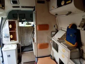 Toyota HiAce 2013 White