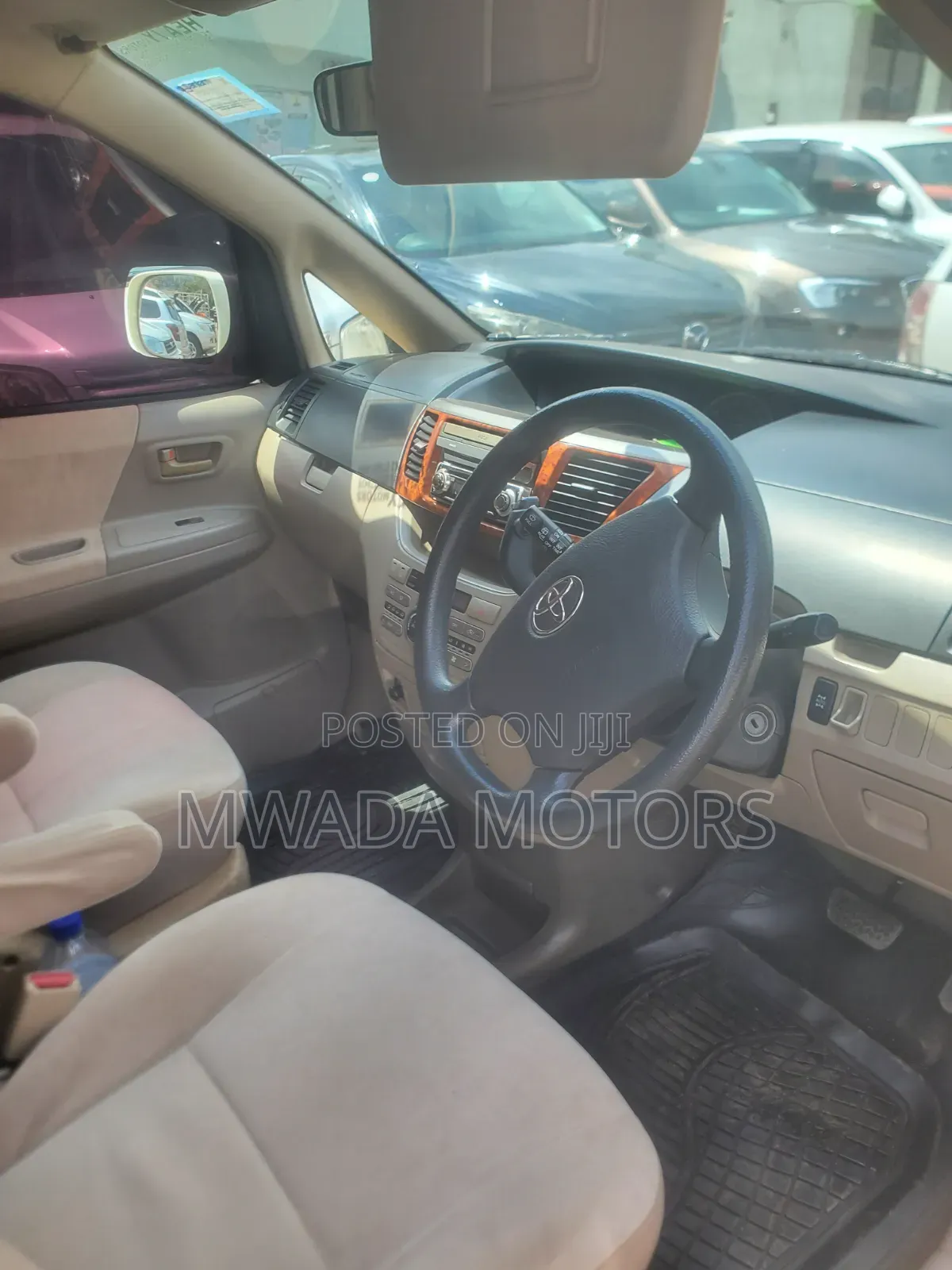 Toyota Noah 2005 White