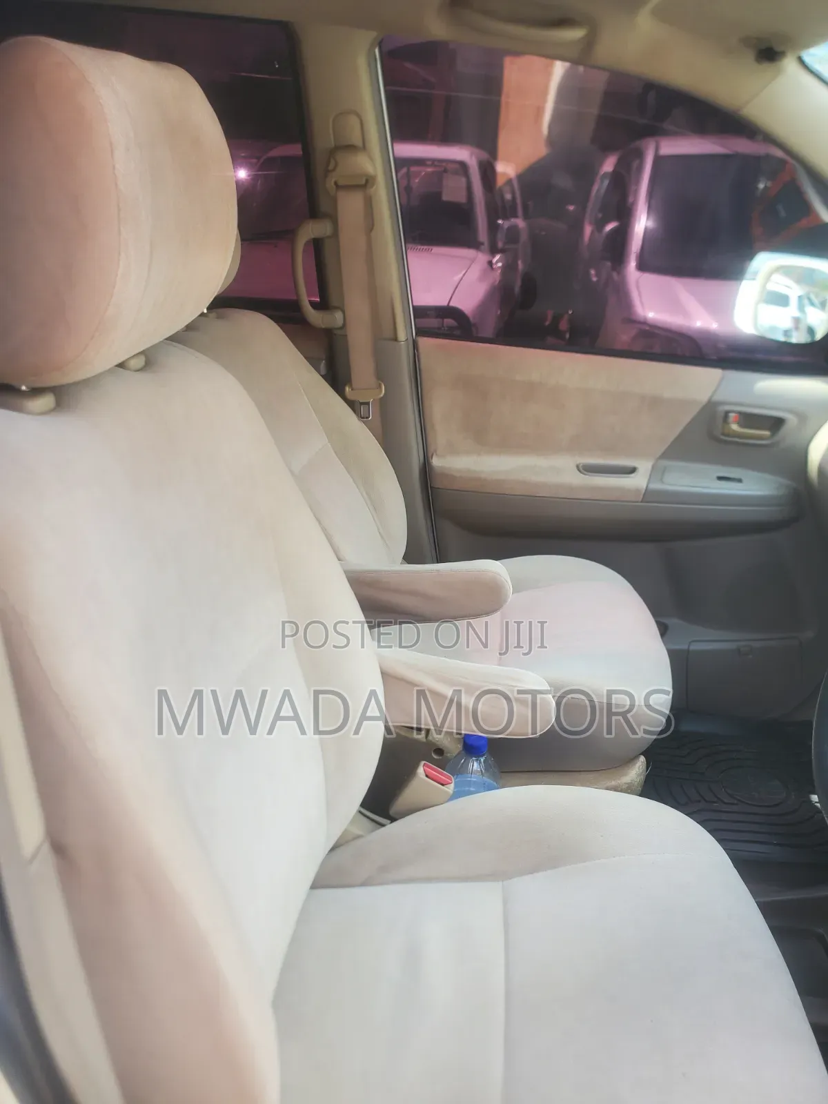 Toyota Noah 2005 White