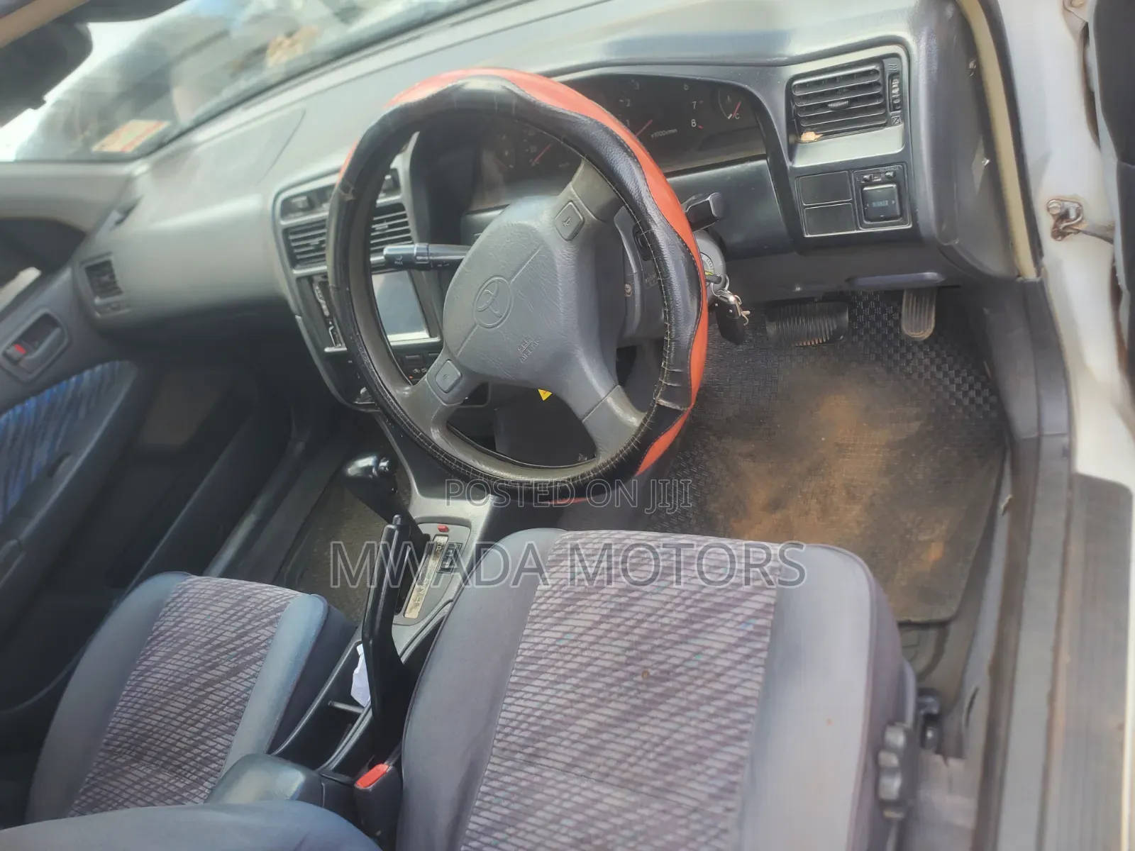 Toyota Corona 1996 White