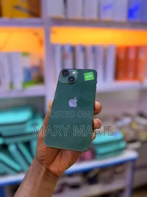 Apple iPhone 13 128 GB Green