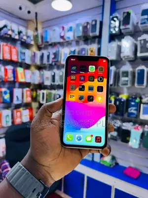 Apple iPhone XR 64 GB White