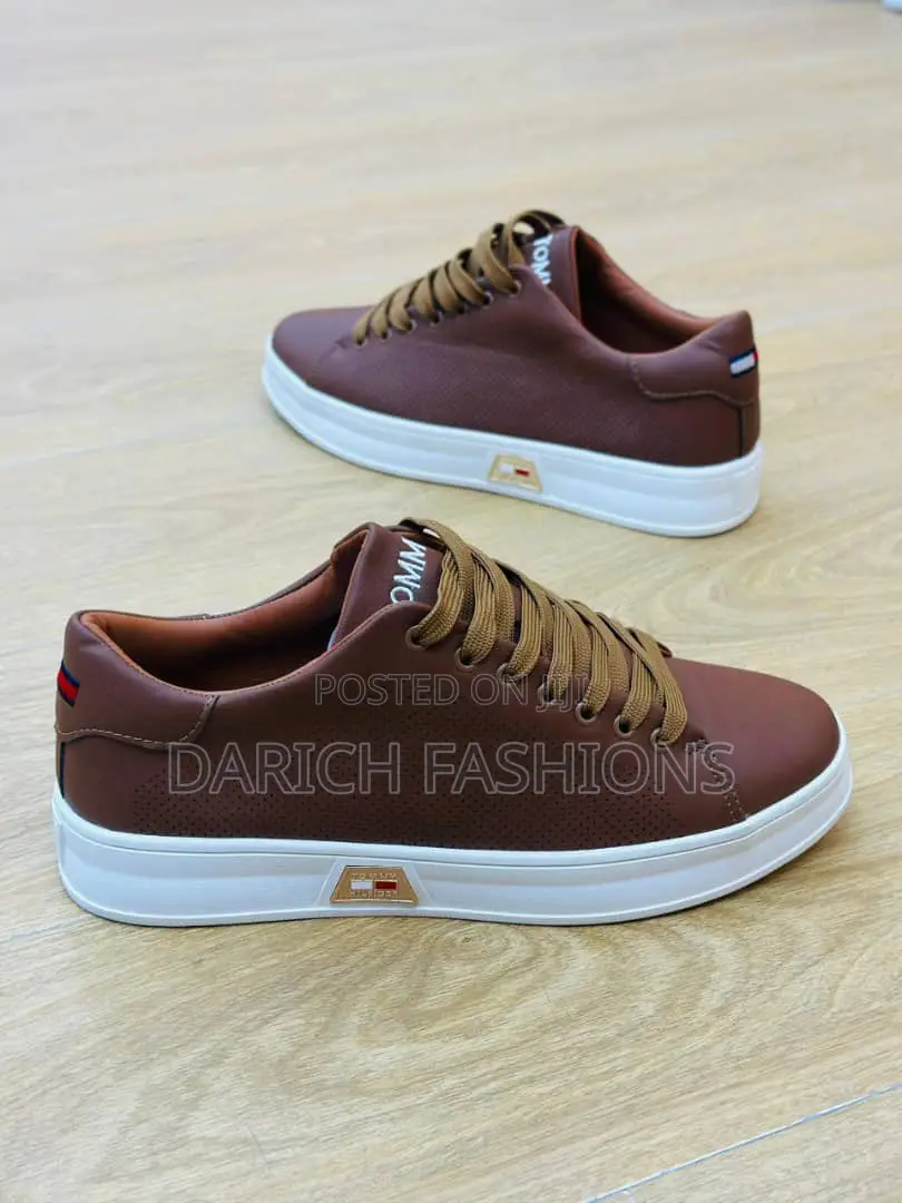 Unisex Original Tommy Sneakers