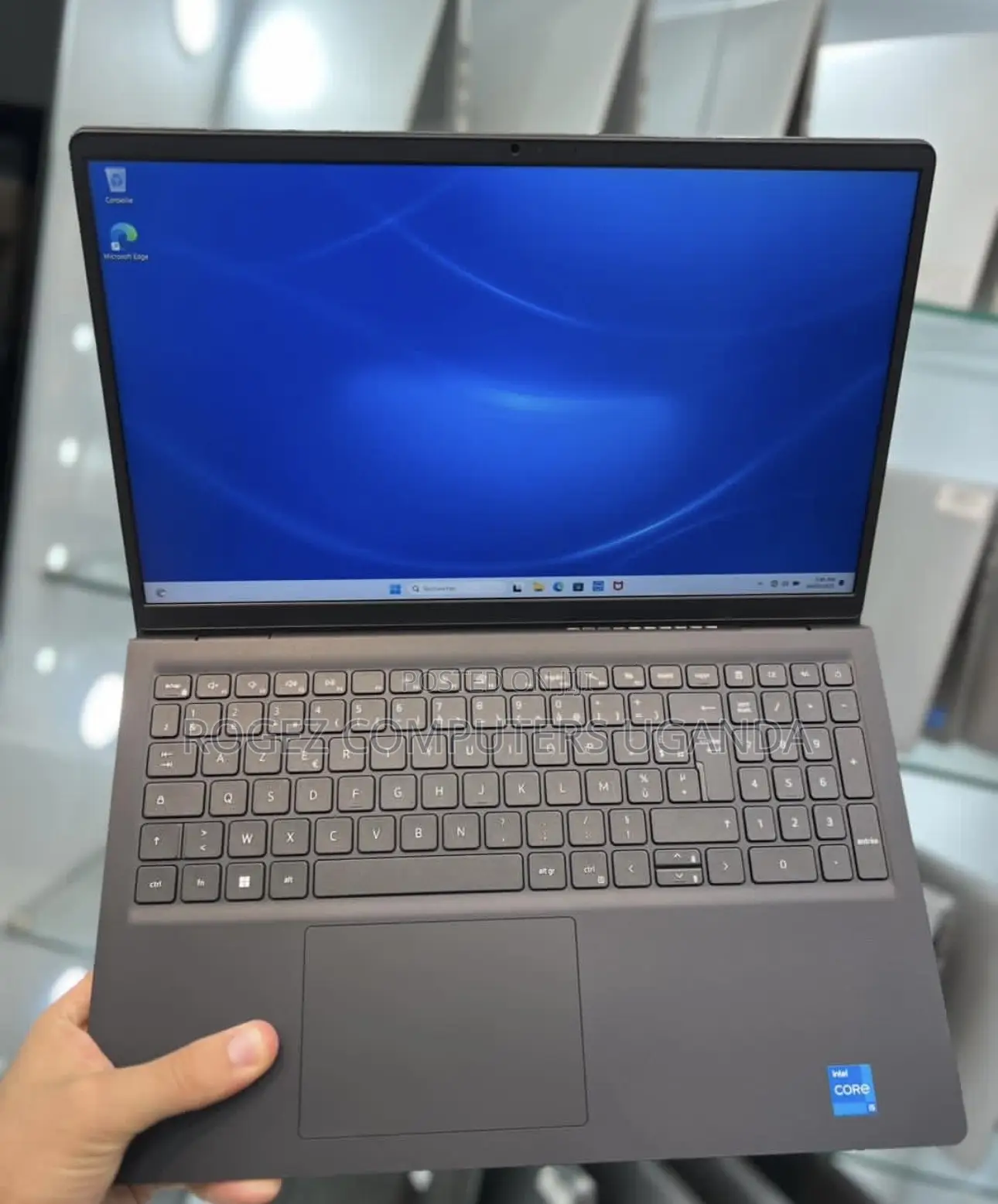 New Laptop Dell Vostro 3520 16GB Intel Core i7 SSD 512GB