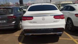 Mercedes-Benz GLE-Class GLE 350d 4MATIC 2017 White