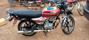 Bajaj Boxer 100 2024 Red